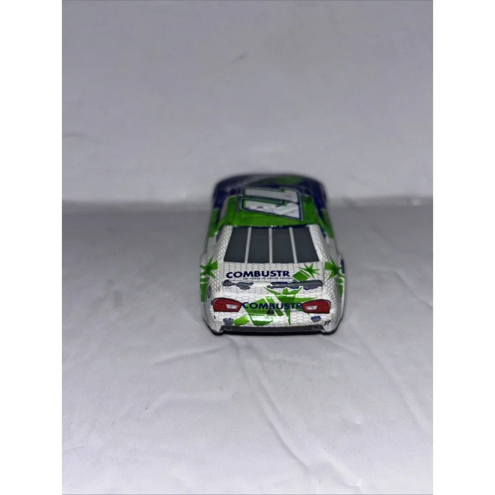 Disney Pixar Cars #11 Combustr Chip Gearings Die Cast Car 3